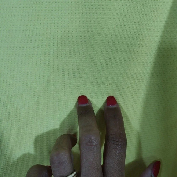 Columbia Sleeveless V-neck Fitted Tank Top Women Size L Yellow FLAWS - Picture 8 of 10